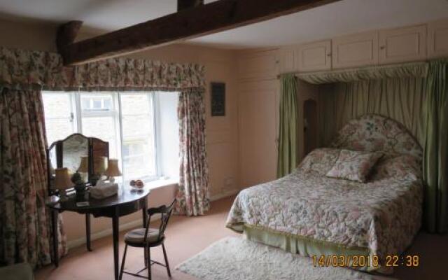 Home Farmhouse Bed and Breakfast