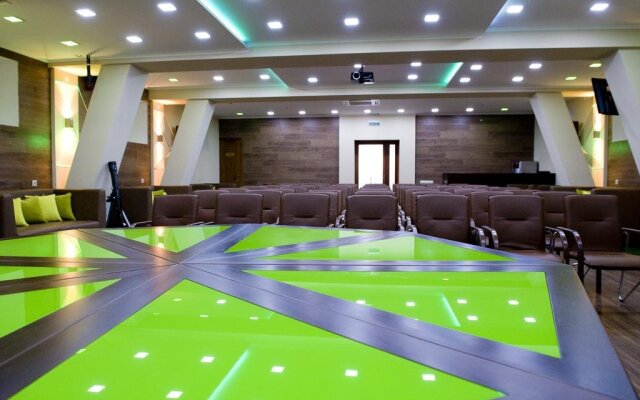 Отель «Таор Карпаты»