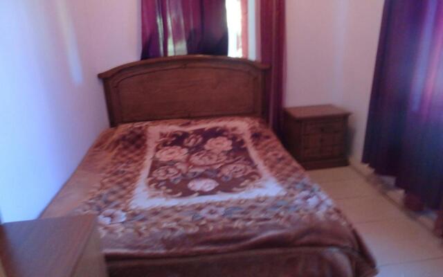 Manoni's Guesthouse
