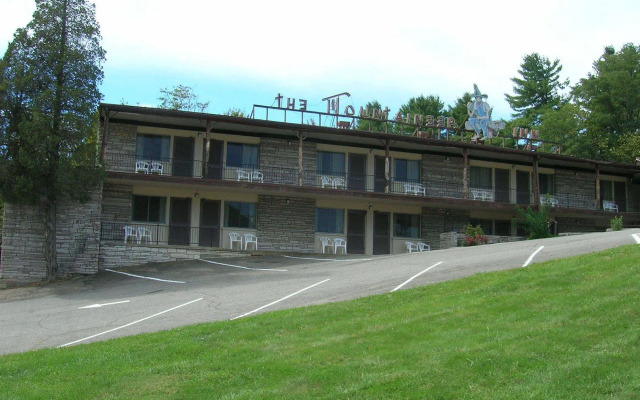 The Mountaineer Inn