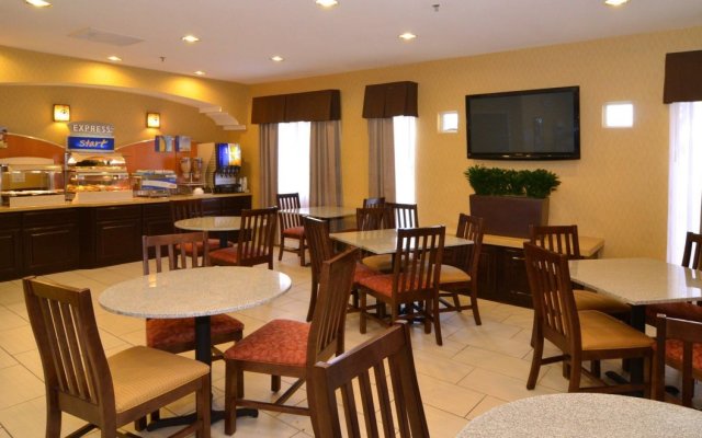 Holiday Inn Express Hotel & Suites San Antonio-Airport North, an IHG Hotel