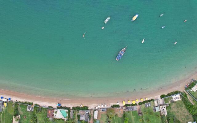 Eco Village Ferradura