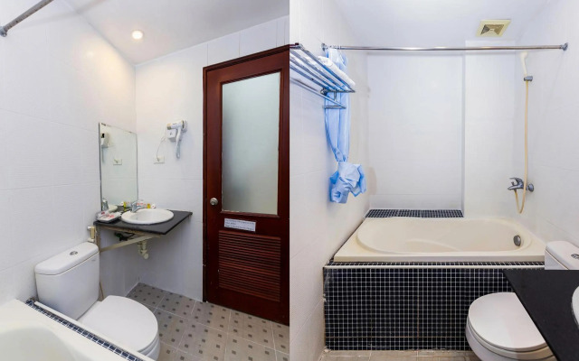 Little Hanoi Hostel