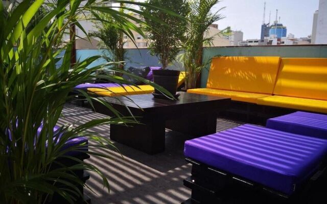 Klix HostelLima - Adults Only