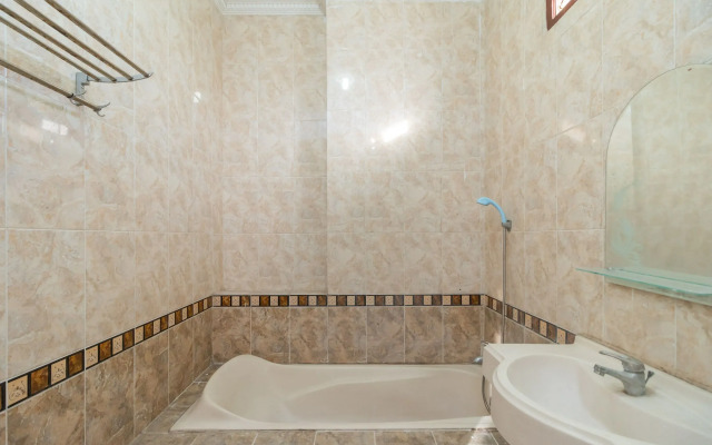 RedDoorz near Silangit International Airport