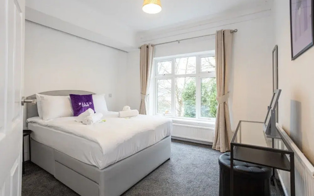 Pillo Rooms - 4BR House near Heaton Park