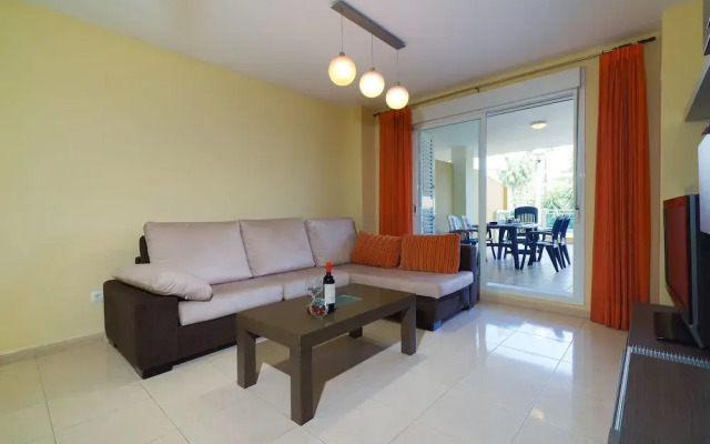 Fais in D nia With 2 Bedrooms and 2 Bathrooms
