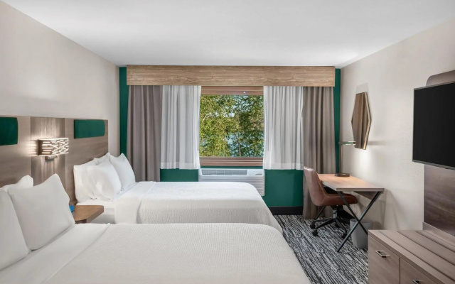 Comfort Suites