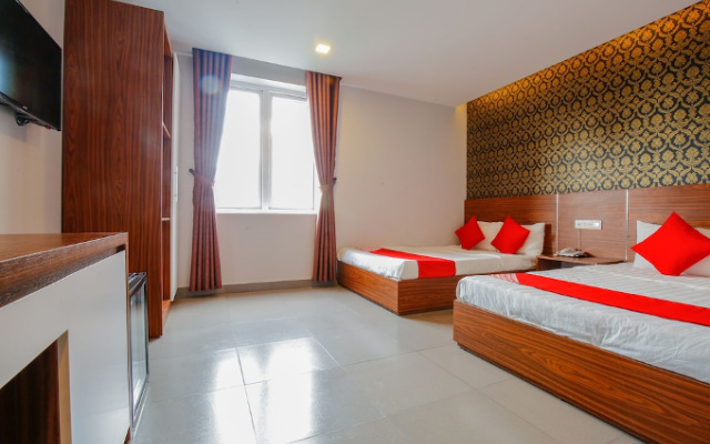 Truong Sa Hotel by OYO