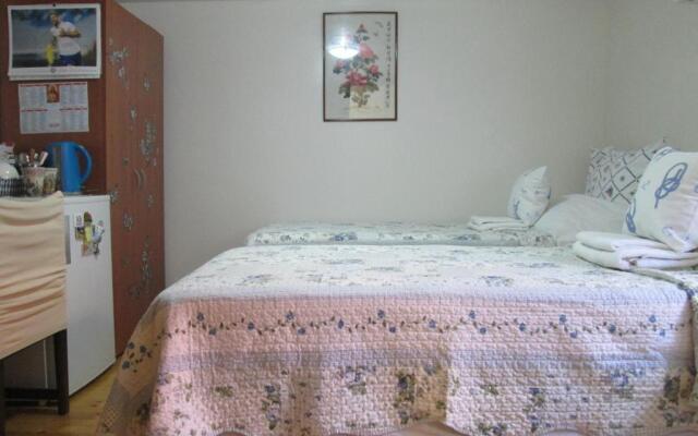 Rm Antonio on Dumanica St - En-suite Rm 5 min to the Old Town of Split