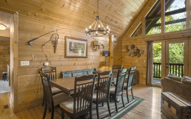 Smoky Bear Lodge by Jackson Mountain Homes