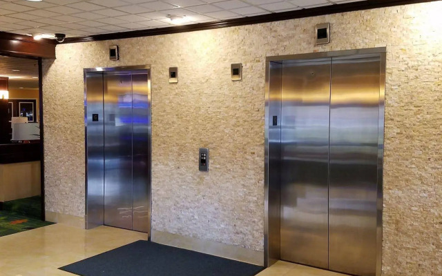 Comfort Inn Syosset - Long Island