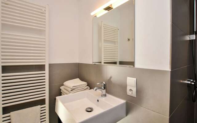 Luxurious Mansion in Montuïri With Sauna