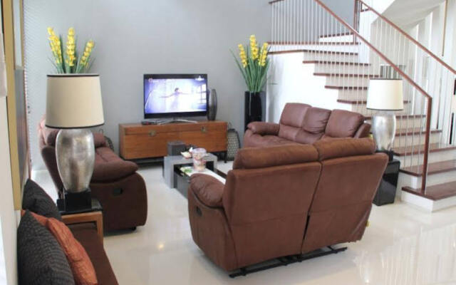 Divina Residence
