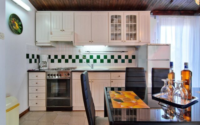 Apartments Ana Valbandon