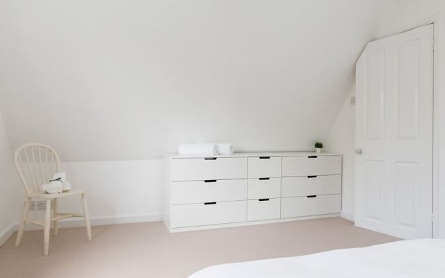 Secluded Rural Retreat Close to Beach - Sleeps 12