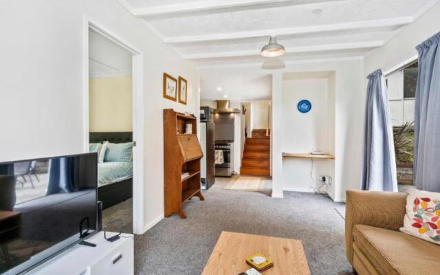 Snells Sanctuary - Snells Beach Holiday Home