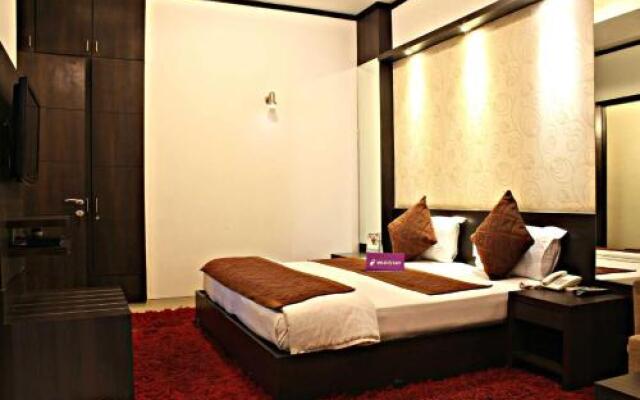 WudStay Premium Golf Course Road