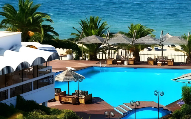 Kamari Beach Hotel