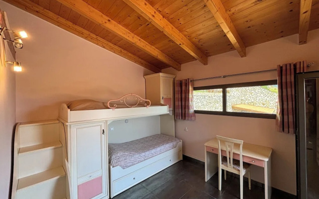 Smaragdine Blue Villa