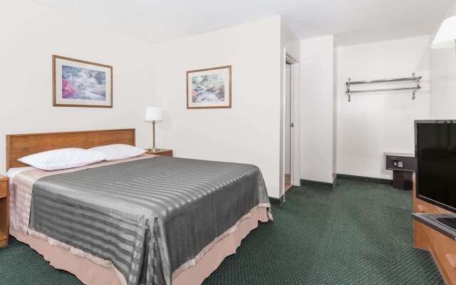 Travelodge by Wyndham Grants Pass