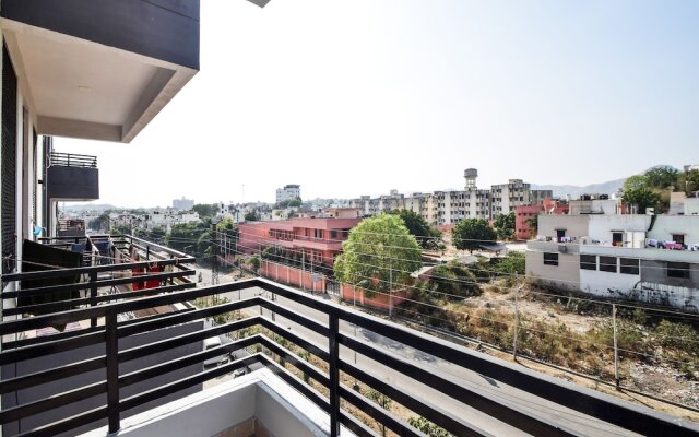 OYO 23562 Home Blissful 3BHK Nela Talaab