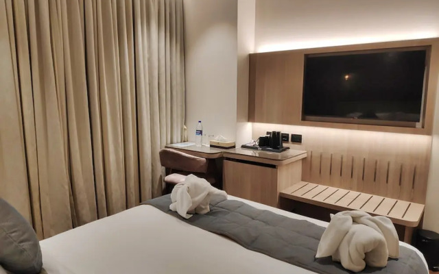 Maxxvalue Hotel MIDC