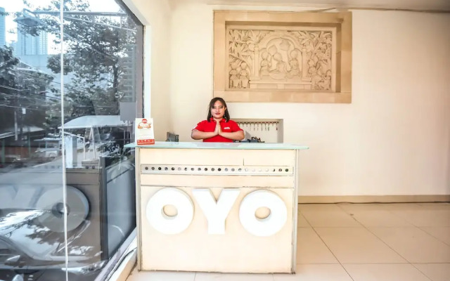 OYO 188 Nely Murni Residence
