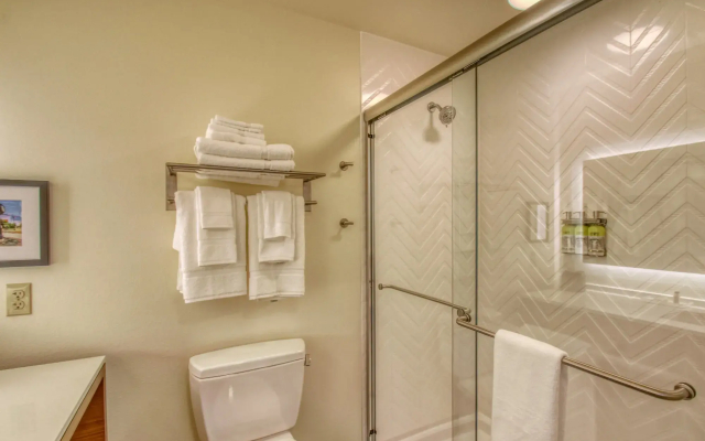 Holiday Inn - Appleton, an IHG Hotel