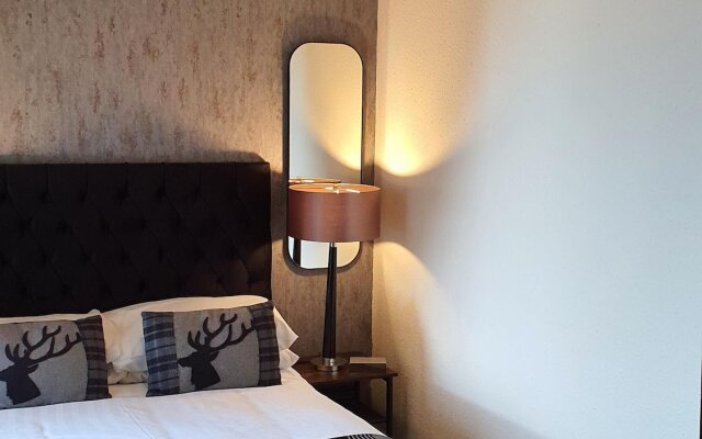 The Lauriston Hotel