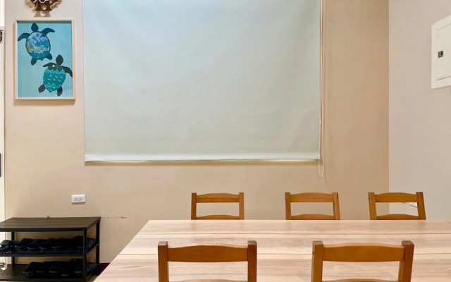 Small Ryukyu Loju sunrise Inn