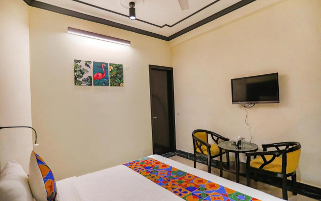 Itsy Hotels NV, Sushant Lok