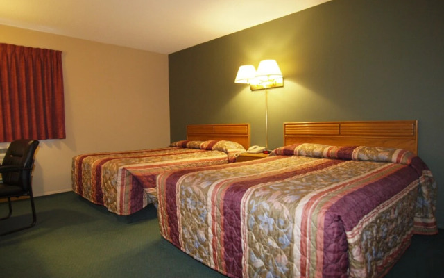 Travelodge by Wyndham Lacombe