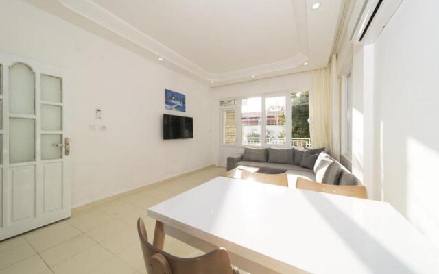 Refreshing Flat With Excellent Location in Alanya
