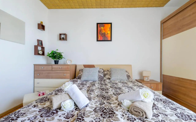 Adventure apartment 75m2 close to the center