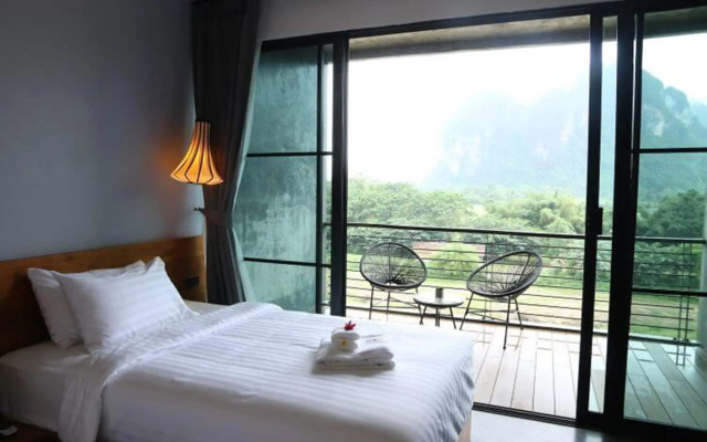 Inthira Vang Vieng