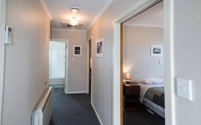 Accommodation Fiordland Self Contained Cottages – Guest Rooms – Te Anau
