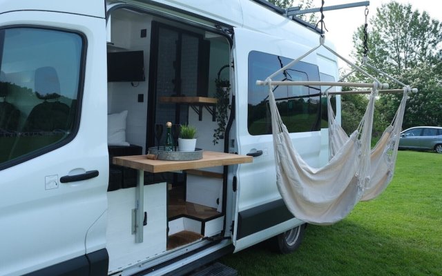 Superb 4 Berth Campervan With Kingsize bed