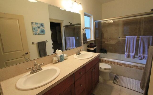 Gorgeous Meridian Home W/community Pool!