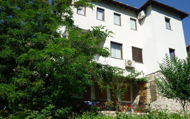 Villa Nur