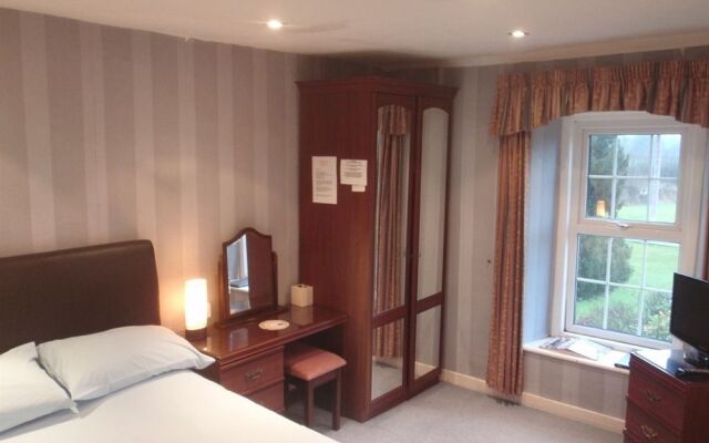 The Shaw Country Hotel