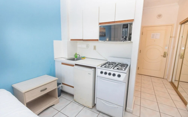 708 Studio Hollywood Beach