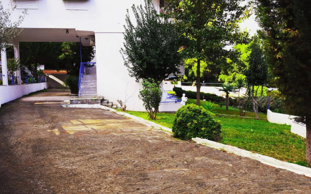 Roditsa Patritsia Apartments