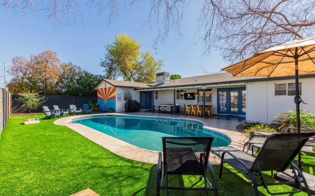 Desert Diamond Oasis Private Pool Bar Games