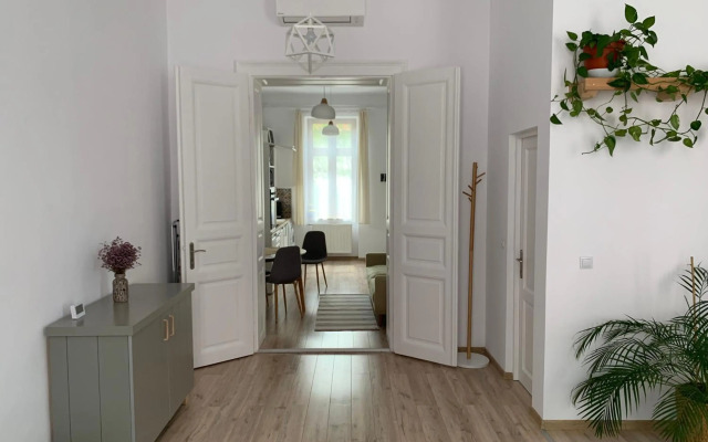 Charming Central Apartments