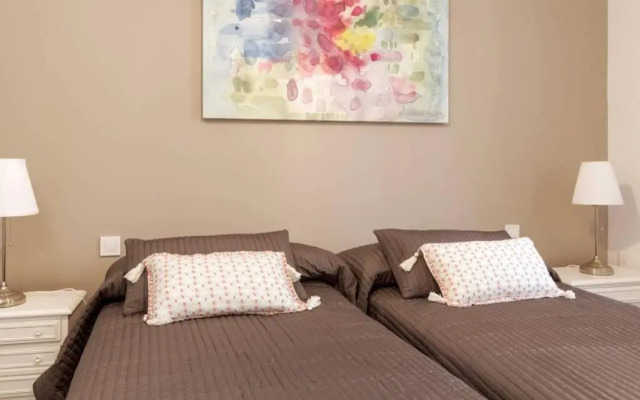 Sensacional Apartamento Junto a Palacio Real by Batuecas