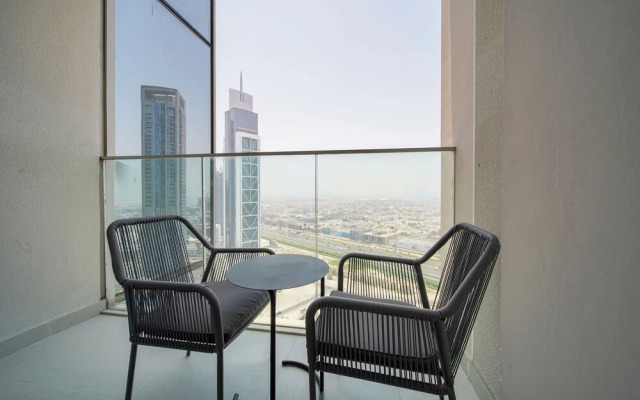 PVH - Opulent 2BR in Forte Tower 1