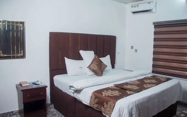 Kay Luxury Suites