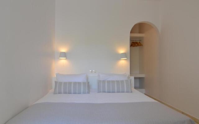 Artemis Hotel