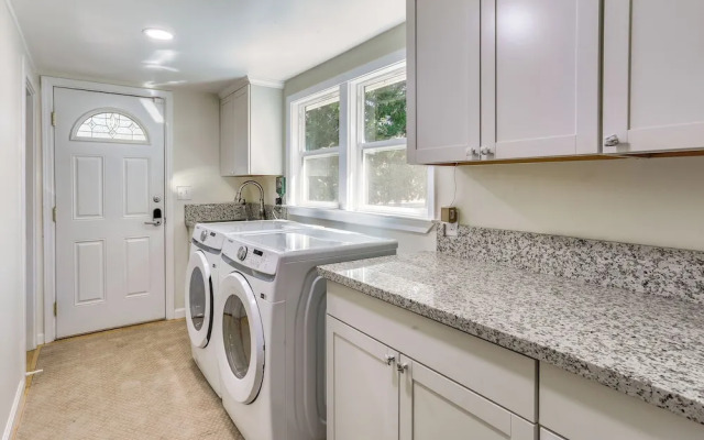 Spacious Coarsegold Getaway ~ 34 Mi to Yosemite!